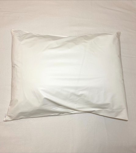 Vinyl pillow protector