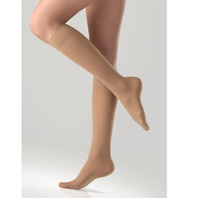 Load image into Gallery viewer, Memory Aloe Vera – Knee High (Closed Toe) 23-32mmHg
